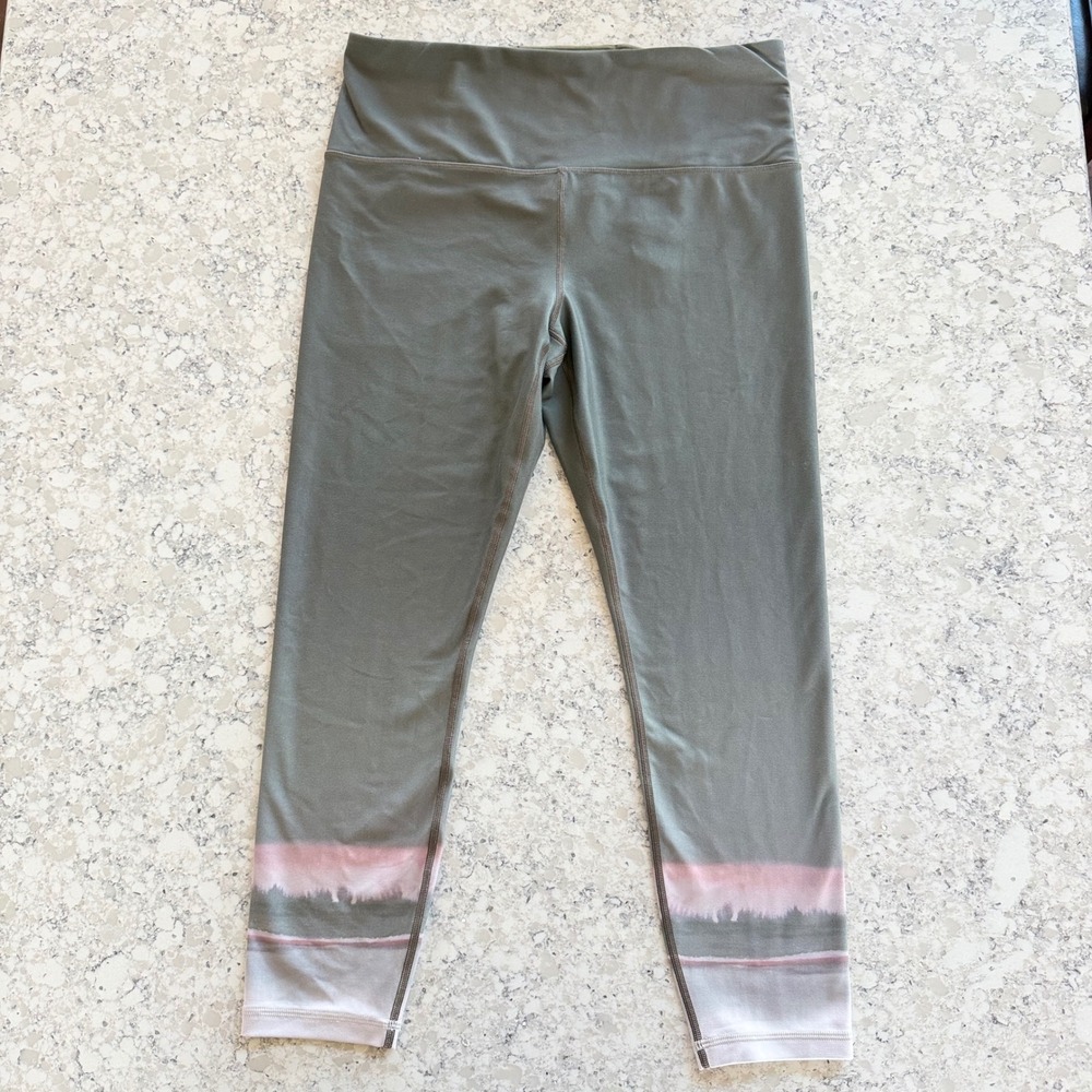 Athleta Elation Ultra High Rise 7/8 Tight Green Pink Ombre Large EUC